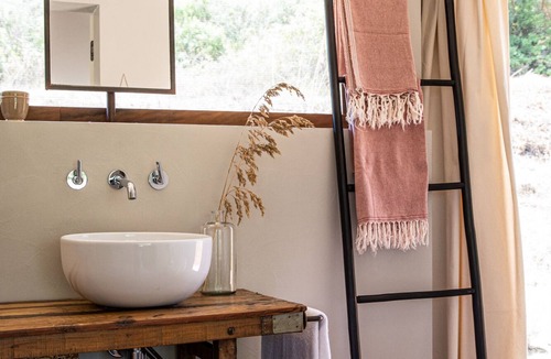 Avola House | IUTA Glamping & Farm