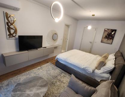 Pipera Apartment | Ivory Residence Studio with Park View & Paid Parking