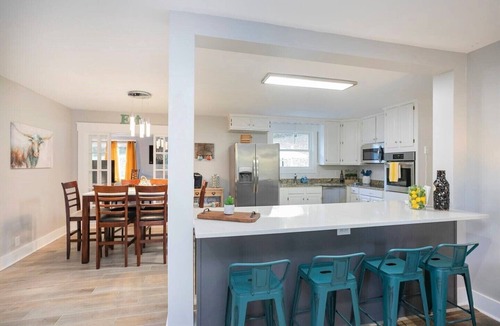 Nashville House | Ivywood Escape Stylish + Relaxing Stay (30+ Day Rental)