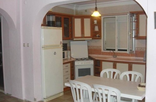 Ildır Koyu Villa | Izmir: Beachfront- seaside holiday villa from owner in Cesme ,Turkey.VILLA BANUHouse with garden