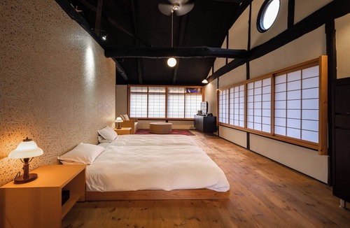Tahara House | IZUTSURO
