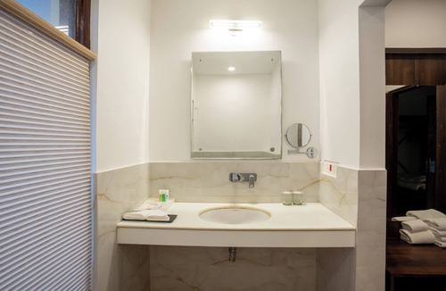 Alwar Hotel | jüSTa Alwarbagh Resort & Convention Centre