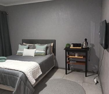 Rooihuiskraal Apartment | J & M Elegant escape 2
