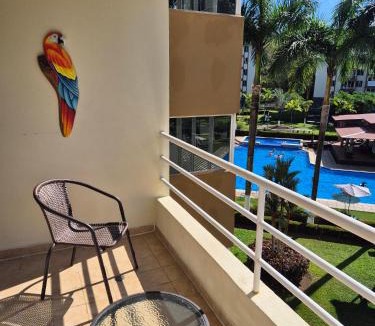 Barrio Santa Lucia Apartment | Jacó getaway, pool, beach and surf