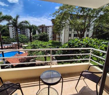 Barrio Santa Lucia Apartment | Jacó getaway, pool, beach and surf