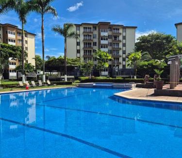 Barrio Santa Lucia Apartment | Jacó getaway, pool, beach and surf