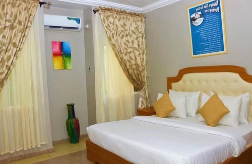 Calabar Hotel | Jacaranda Suites