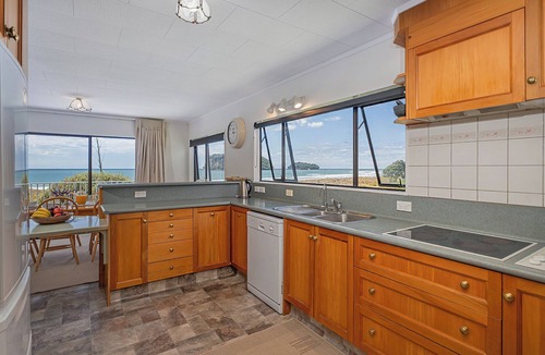 Whangamata House | Jack and Enids Whangamata Beach House