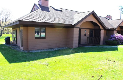 Woodstock House | Jack O'Lantern Golf Escape