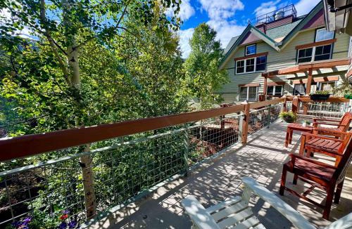 River Run House | Jack Pine 8016 by SummitCove Lodging