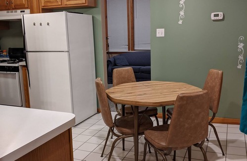 Monroe Apartment | Jack's Joint's Fully Furnished Apt # 1 near water sports and downtown!
