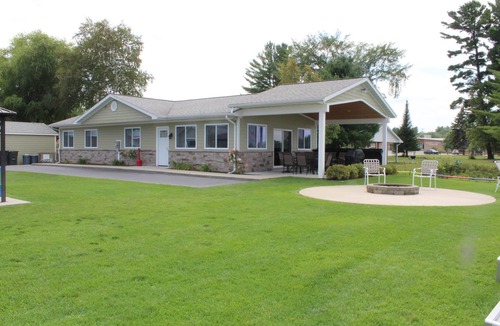 Prudenville Cabin | Jack's on the Bay, 2 Bedroom/2 Bath Lake Front