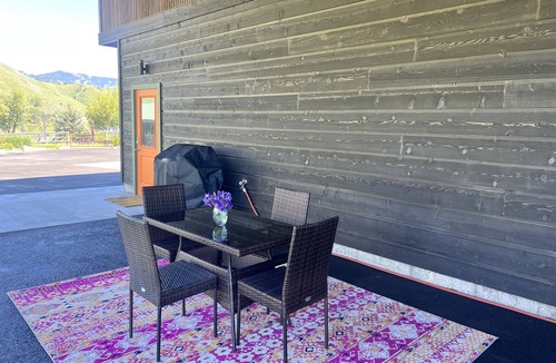 Hoback Junction Apartment | Jackson Hole Gem on the Snake River