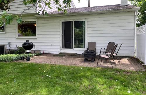 Jackson House | Jackson Home w/Fire Pit & Yard: 3 Mi to Downtown