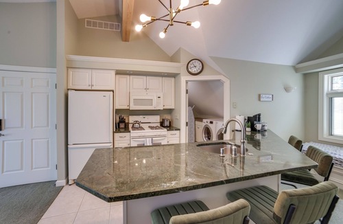 Horton House | Jackson Lakefront Getaway w/Balcony, Dock Access