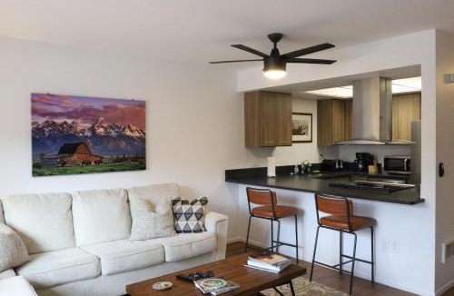 Jackson House | Jackson Luxe- Teton Views & Downtown Vibes townhouse