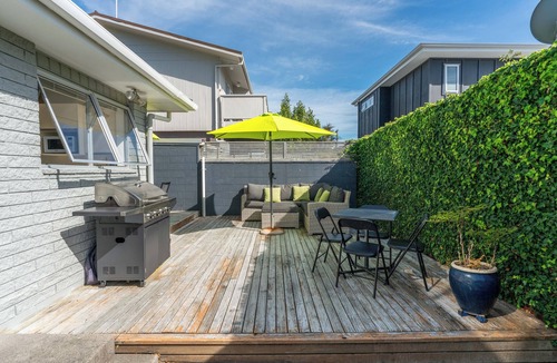 Richmond Heights Cottage | Jacksons - Two Mile Bay Holiday Home