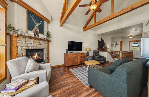 Estes Park Apartment | Jackstraw Mountain 32