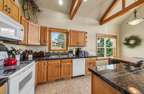 Estes Park Apartment | Jackstraw Mountain 32
