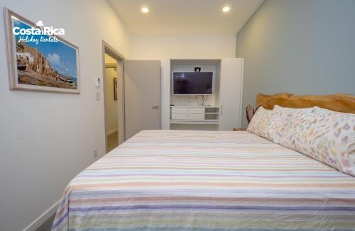 Jaco Apartment | Jaco Sunset Boulevard Beachfront Condo