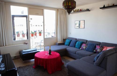 Spaarndammer en Zeeheldenbuurt House | Jacuzzi Amsterdam Center Apartment Sunny Top Floor