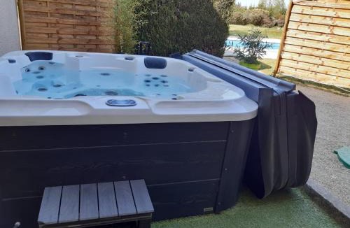 Soulosse-sous-Saint-Elophe Bed & Breakfast | Jacuzzi, Arcade et Repas soir compris