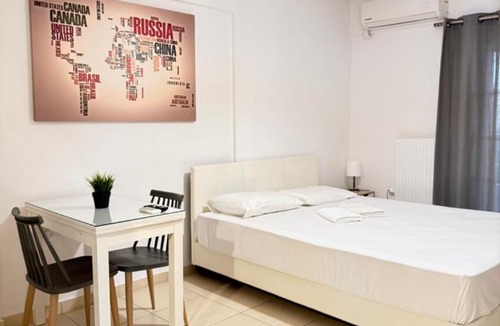 Pallini Apartment | Jacuzzi studio close to athens airport!
