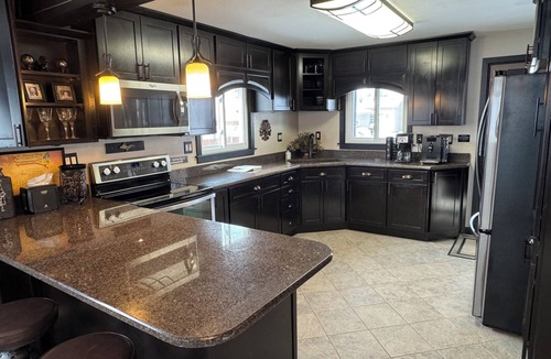 Iron Mountain House | Jacuzzi suite bungalow