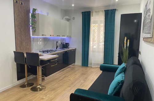 Monte Sacro Apartment | Jacuzzi Suite - Elegant Retreat in Conca D'oro