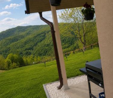 Sotrile House | JacuzziNoirHouse