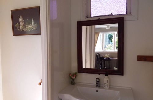 Coromandel Cottage | Jaed Cottage - Set on Sunny & Serene 1.75 Acres. Close to Town/wi-fi