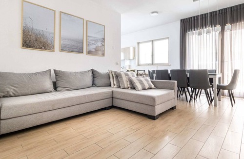 Nachlaot Apartment | Jaffa- Beautiful 3 Bedroom Apartment Best Location