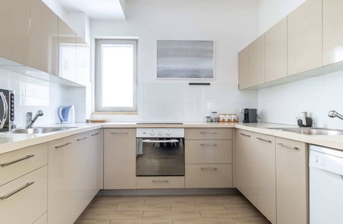 Nachlaot Apartment | Jaffa- Beautiful 3 Bedroom Apartment Best Location