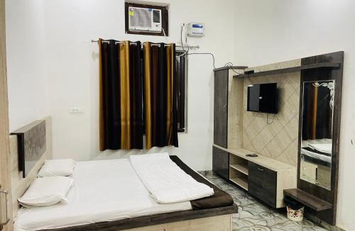 Islamnagar Hotel | Jaishree Garden