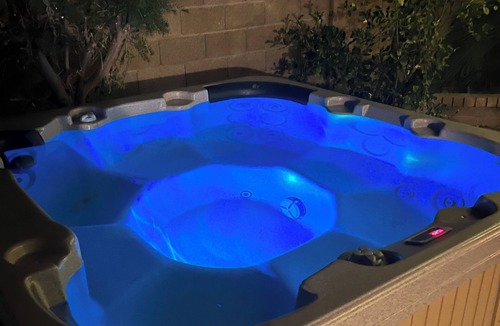 Madera Parc House | Jakes Place: Pool, Hot Tub, Billiards, Gazebo, BBQ, Fire Pit