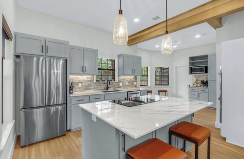 Wimberley House | Jalsa I Luxury escape, pool, HT, Pickleball