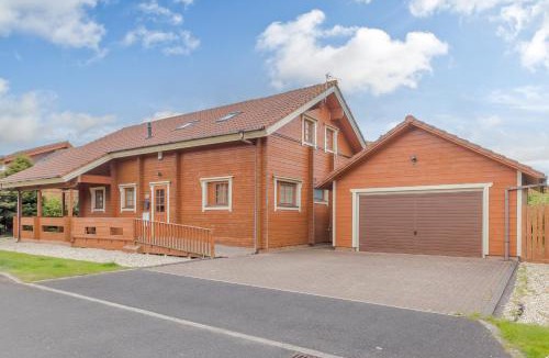Woodhorn House | Jamaal Lodge