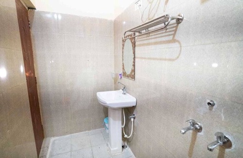 Noida Apartment | Jammin Nest