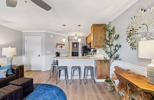 Lake Delton Condo | Jana’s Cozy Condo Lakeside at Lighthouse Cove