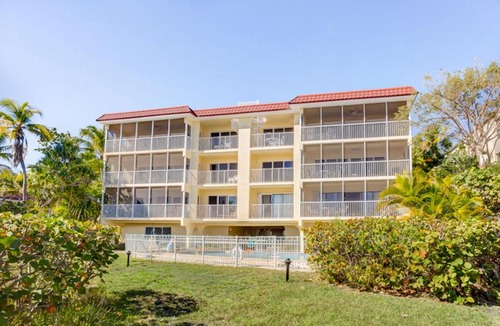 Sanibel House | Janthina 2B
