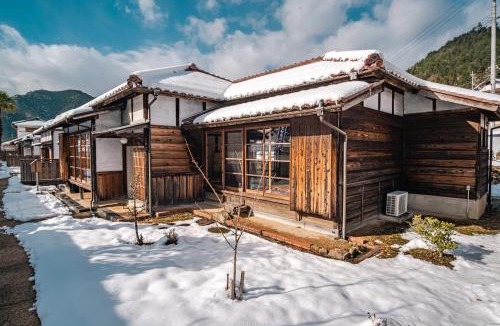 Asago House | Japan's Oldest Remaining Company Housing -Like a Ghibli Scene