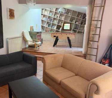Lodeve Apartment | Jardin d'Ayush