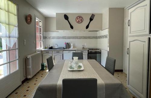 Sus House | Jardin fleuri