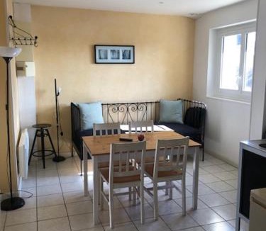 Gien Apartment | JARDIN FLEURY