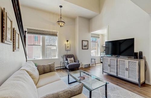 Historic Downtown Durango Apartment | Jarvis #301