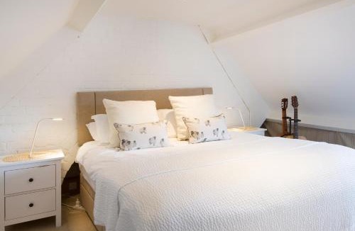 Charlbury House | Jasmine Cottage