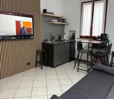 Capriate San Gervasio Apartment | Jasmine garden apartment