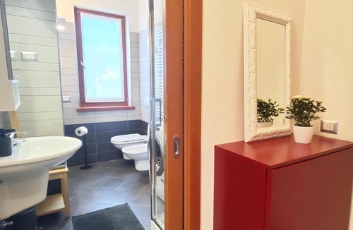 Busto Arsizio Apartment | JASMINE MALPENSA EXPRESS and train to Milano