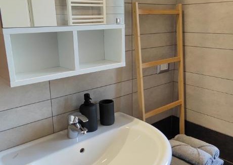 Busto Arsizio Apartment | JASMINE MALPENSA EXPRESS and train to Milano