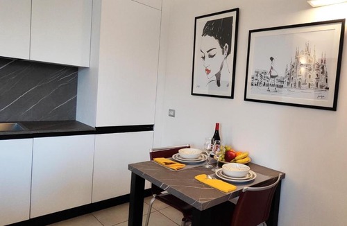 Busto Arsizio Apartment | JASMINE MALPENSA EXPRESS and train to Milano